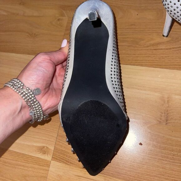 Silver Metallic Diamond Studded Pump Silver Metallic Diamond Studded Pump - Picture 11 of 16